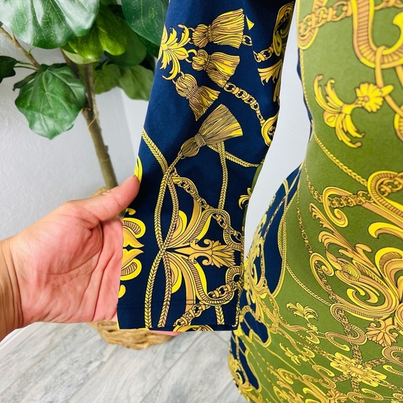 J. McLaughlin Baroque Gold Chain Print 3/4 Sleeve Mini Dress - Picture 3 of 6